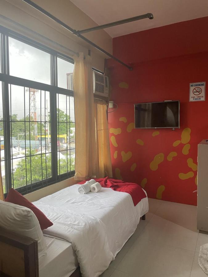 Bertlees Pension Hauz Cebu Екстер'єр фото